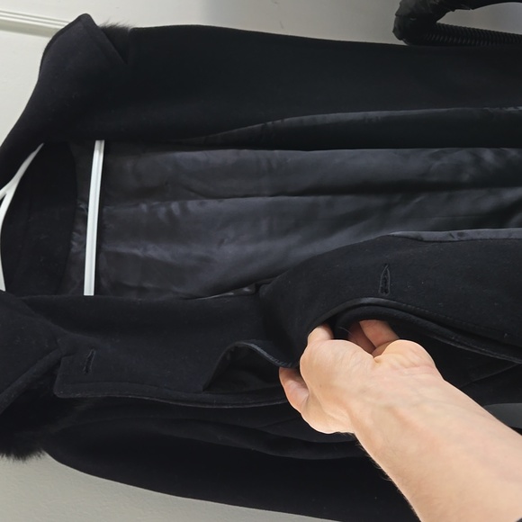 Woman Luxury Coat - Picture 4 of 6